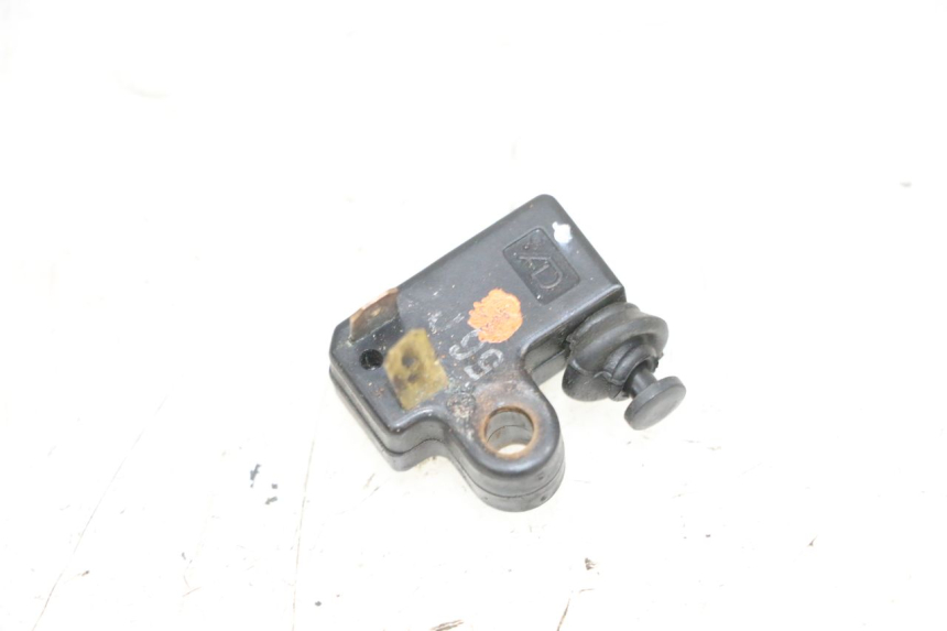 photo de RIGHT BRAKE LIGHT SWITCH YAMAHA XMAX X-MAX 125 (2006 - 2009) - Main view