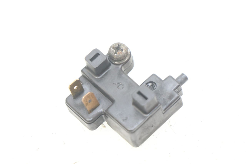 photo de RIGHT BRAKE LIGHT SWITCH YAMAHA FJR ABS 1300 (2006 - 2012)