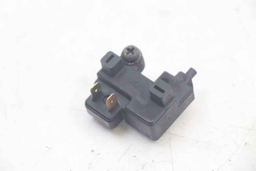 photo de RIGHT BRAKE LIGHT SWITCH YAMAHA FJR ABS 1300 (2006 - 2012)