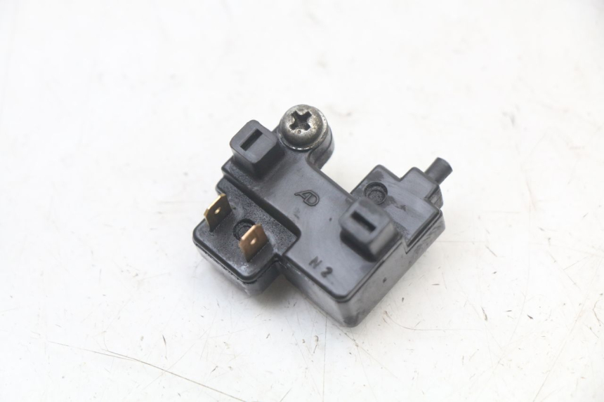 photo de RIGHT BRAKE LIGHT SWITCH YAMAHA FJR ABS 1300 (2006 - 2012)