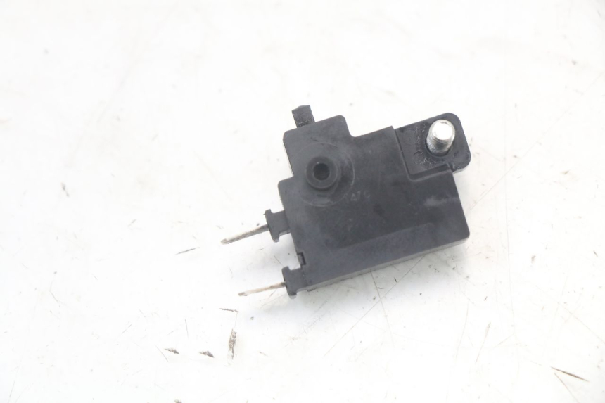 photo de RIGHT STOP LIGHT SWITCH YAMAHA FZ1 FAZER 1000 (2007 - 2009)