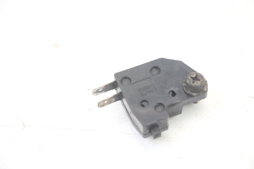 photo de RIGHT STOP LIGHT SWITCH YAMAHA FZS FAZER 600 (2001 - 2003)