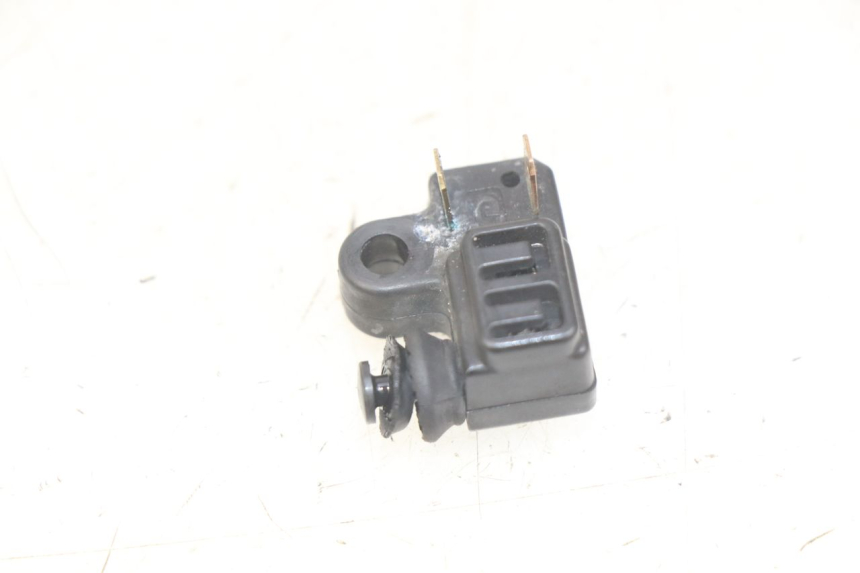 photo de RIGHT BRAKE LIGHT SWITCH YAMAHA MT ABS 125 (2014 - 2018)