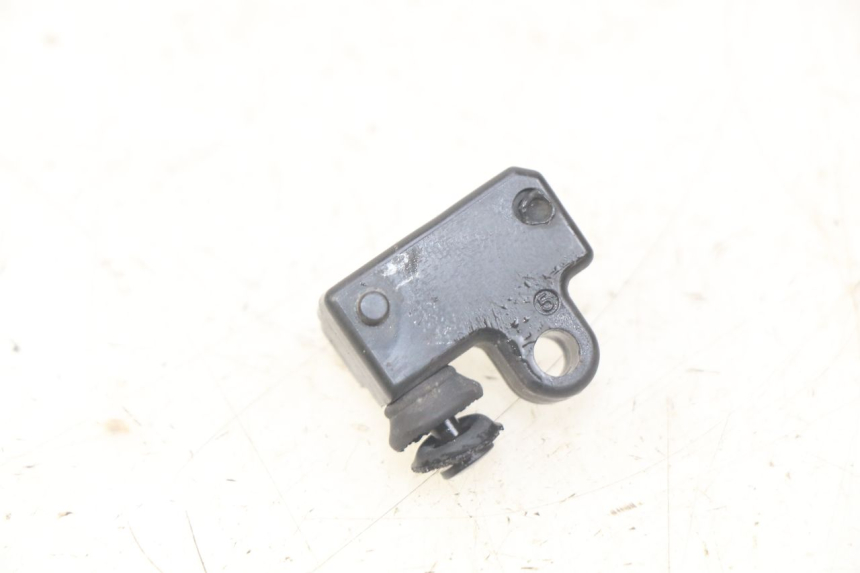 photo de RIGHT BRAKE LIGHT SWITCH YAMAHA MT ABS 125 (2014 - 2018)