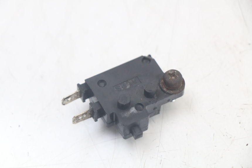 photo de RIGHT BRAKE LIGHT SWITCH YAMAHA TDM ABS 900 (2002 - 2014)