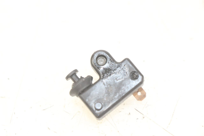 photo de RIGHT BRAKE LIGHT SWITCH YAMAHA YP MAJESTY 400 (2004 - 2008)