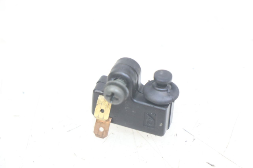 photo de RIGHT BRAKE LIGHT SWITCH YAMAHA YP MAJESTY 400 (2004 - 2008)