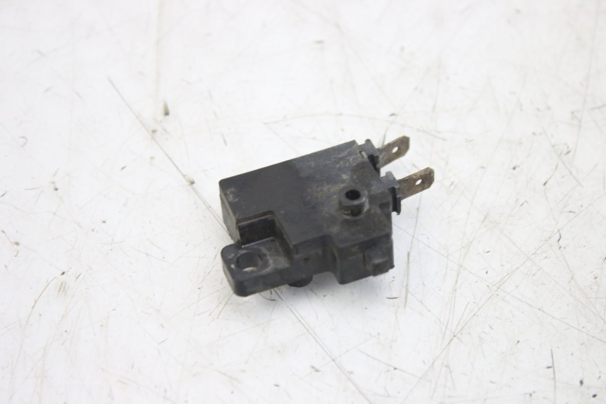 photo de RIGHT BRAKE LIGHT SWITCH YAMAHA YZF R1 1000 (2007 - 2008)