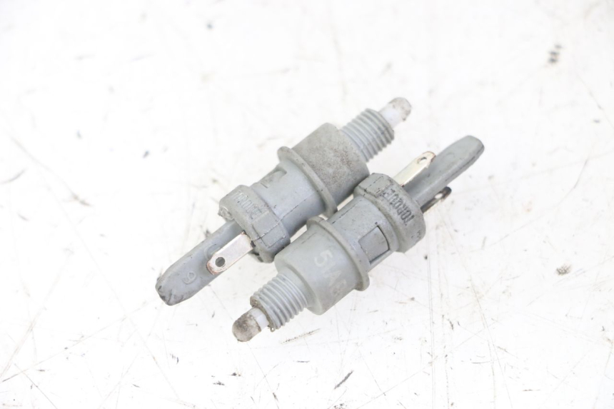 photo de STOP LIGHT SWITCH PEUGEOT ELYSTAR 125 (2002 - 2007)
