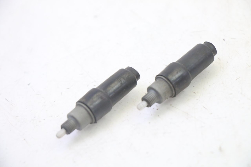 photo de STOP LIGHT SWITCH PEUGEOT ELYSTAR 50 (2002 - 2014)