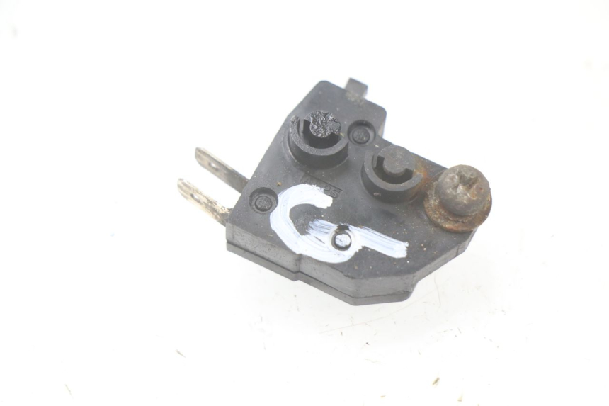 photo de LEFT BRAKE LIGHT SWITCH SUZUKI BURGMAN 125 (2007 - 2014)