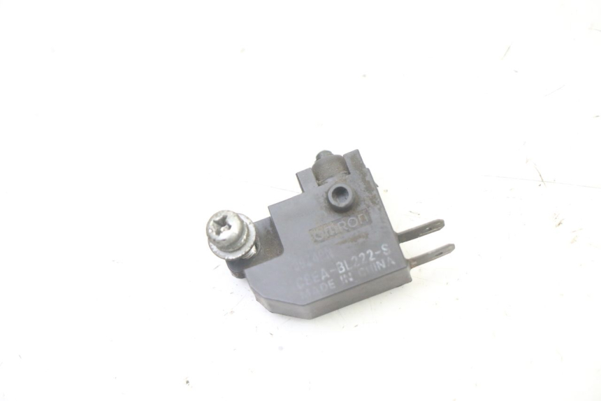 photo de LEFT BRAKE LIGHT SWITCH SUZUKI BURGMAN 125 (2007 - 2014)