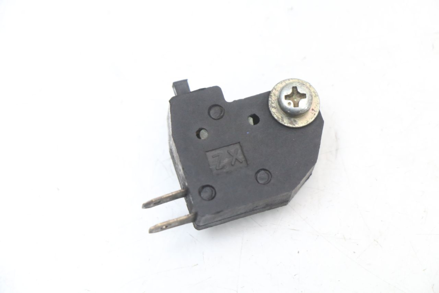 photo de LEFT STOP LIGHT SWITCH DAELIM S3 125 (2010 - 2017)