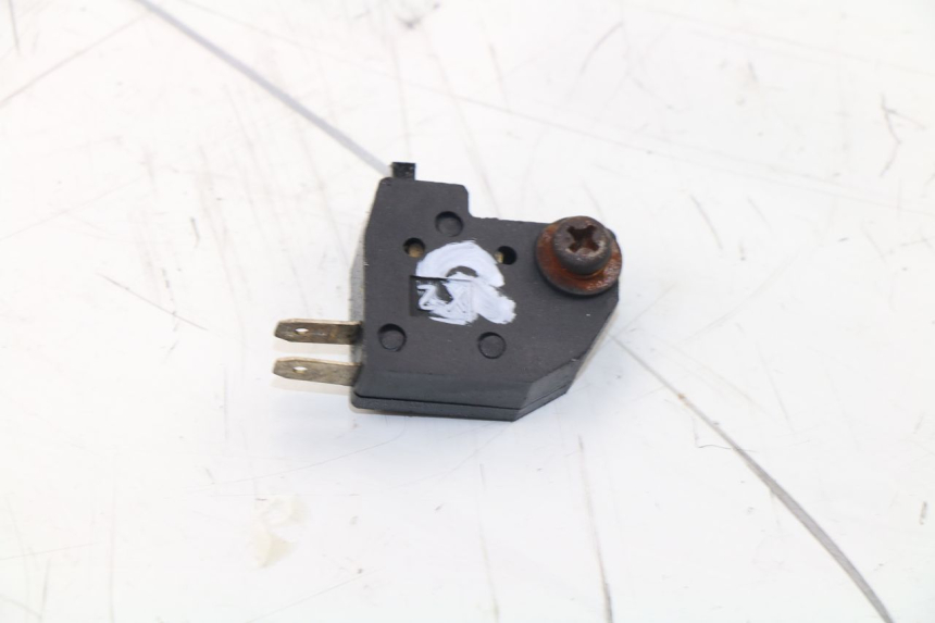 photo de LEFT STOP LIGHT SWITCH DAELIM S3 125 (2010 - 2017)