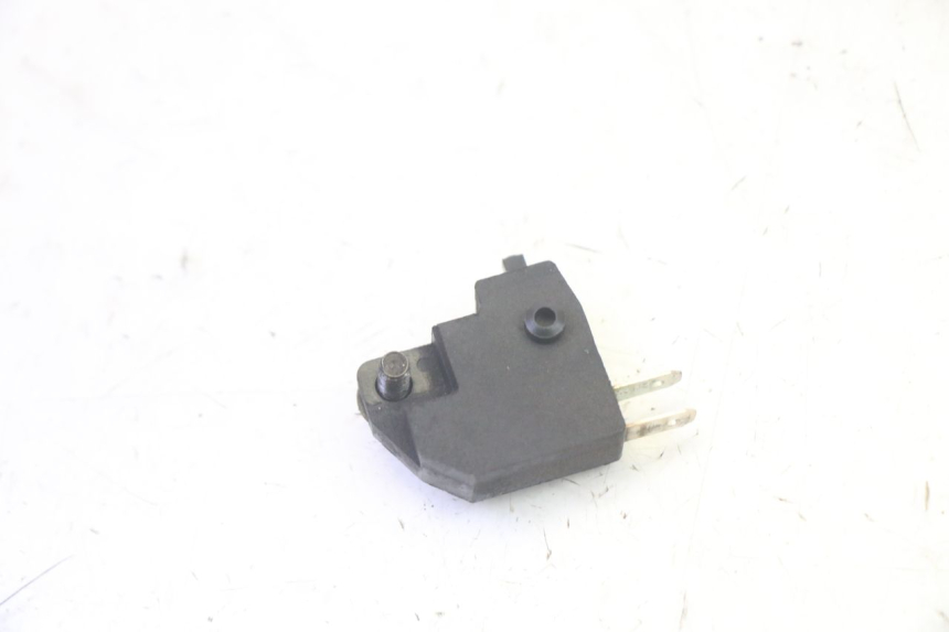photo de LEFT BRAKE LIGHT SWITCH SYM FIDDLE 3 III 125 (2014 - 2020) - Zoom on usage condition