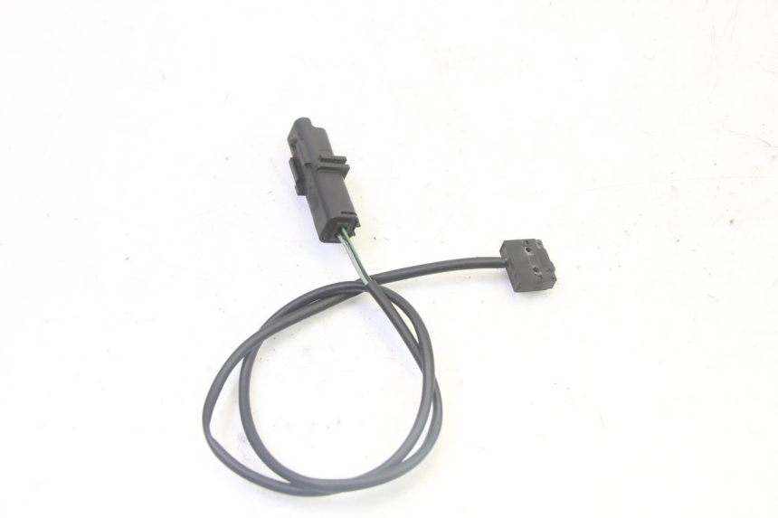 photo de LEFT BRAKE LIGHT SWITCH PEUGEOT SATELIS 125 (2006 - 2009)