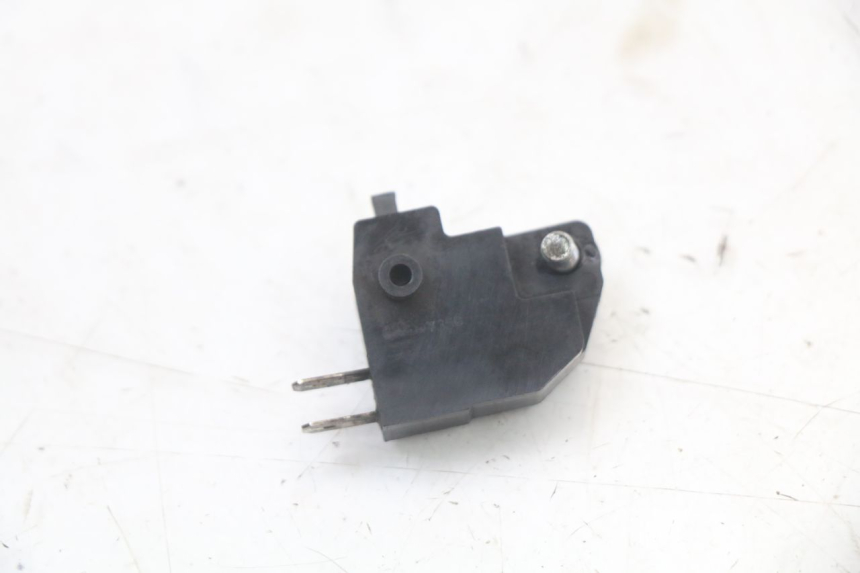 photo de LEFT BRAKE LIGHT SWITCH SUZUKI BURGMAN 125 (2007 - 2014)