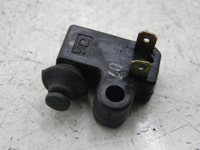 photo de LEFT STOP LIGHT SWITCH YAMAHA X-CITY XCITY 125 (2007 - 2008)