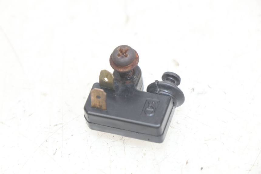 photo de LEFT BRAKE LIGHT SWITCH YAMAHA X-MAX XMAX 250 (2006 - 2009)