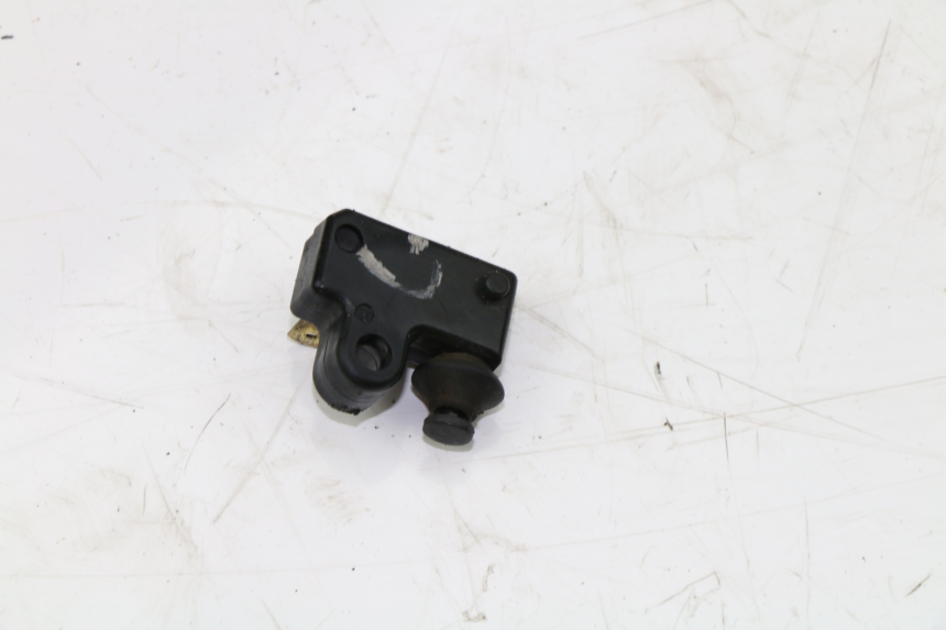 photo de LEFT BRAKE LIGHT SWITCH YAMAHA X-MAX XMAX 250 (2006 - 2009)