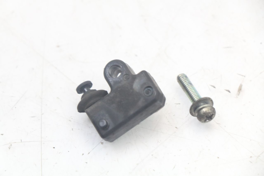 photo de LEFT BRAKE LIGHT SWITCH YAMAHA XMAX X-MAX 125 (2006 - 2009)