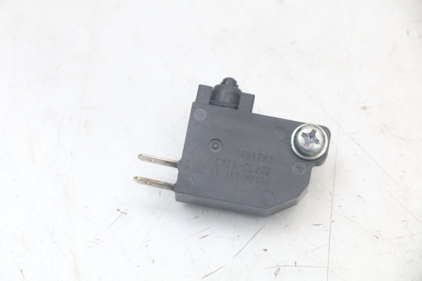 photo de LEFT BRAKE LIGHT SWITCH YAMAHA XMAX X-MAX ABS 125 (2017 - 2020)