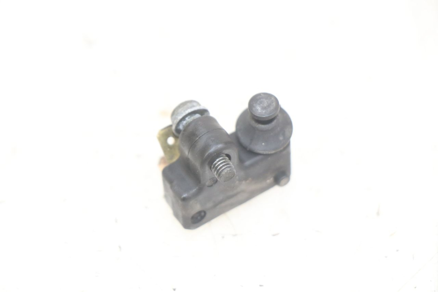 photo de LEFT BRAKE LIGHT SWITCH YAMAHA YP MAJESTY 400 (2004 - 2008)