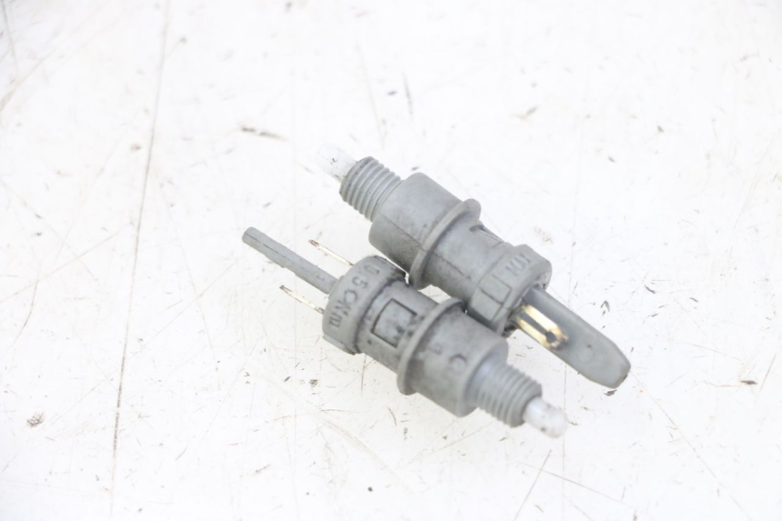 photo de STOP LIGHT SWITCH PEUGEOT JET FORCE CARBU 50 (2003 - 2016)