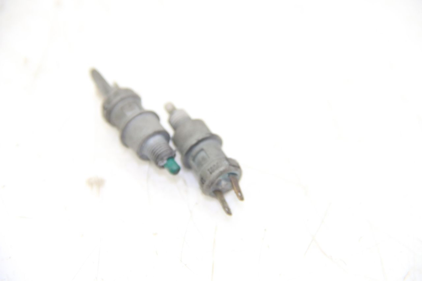photo de STOP LIGHT SWITCH MBK BOOSTER SPIRIT 50 (1999 - 2003)