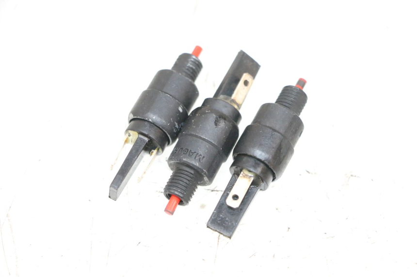 photo de STOP LIGHT SWITCH PIAGGIO MP3 HPE 300 (2019 - 2026) - Main view