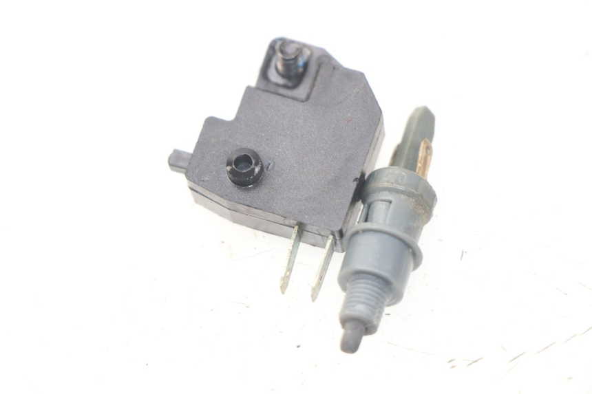 photo de STOP LIGHT SWITCH PEUGEOT KISBEE 2T 50 (2010 - 2017)