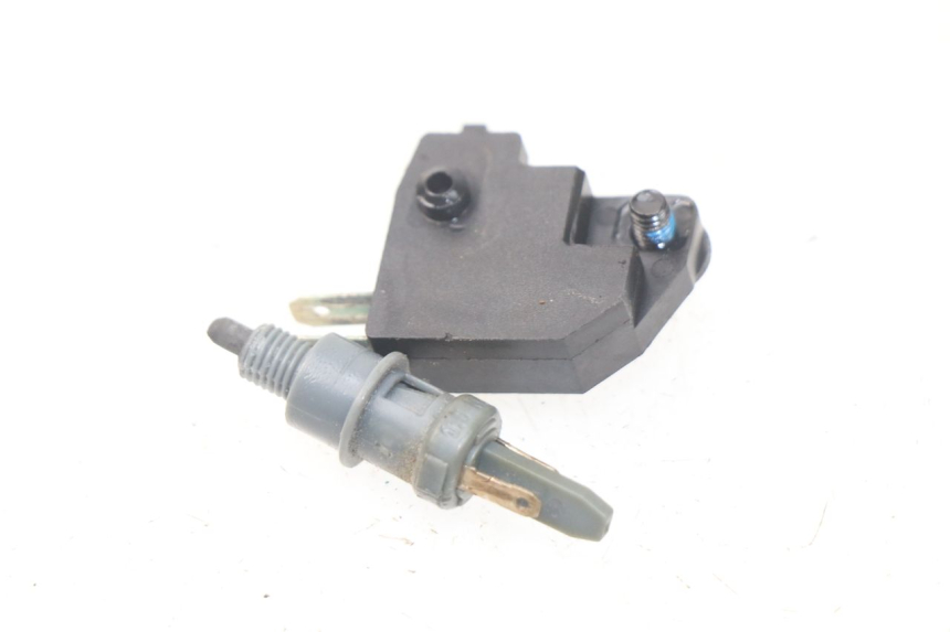 photo de STOP LIGHT SWITCH PEUGEOT KISBEE 2T 50 (2010 - 2017)