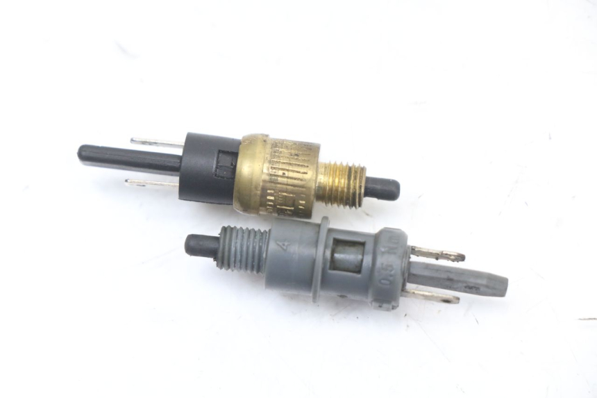 photo de STOP LIGHT SWITCH PEUGEOT STREETZONE I 2T 50 (2018 - 2020)