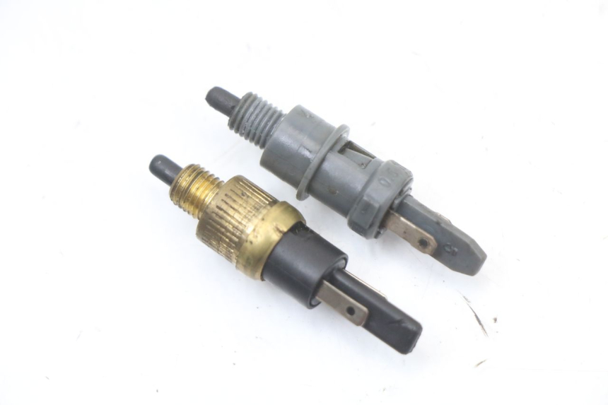 photo de STOP LIGHT SWITCH PEUGEOT STREETZONE I 2T 50 (2018 - 2020)