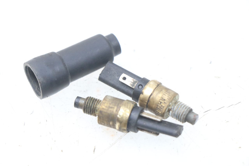 photo de STOP LIGHT SWITCH PEUGEOT VIVACITY 100 (1999 - 2008)