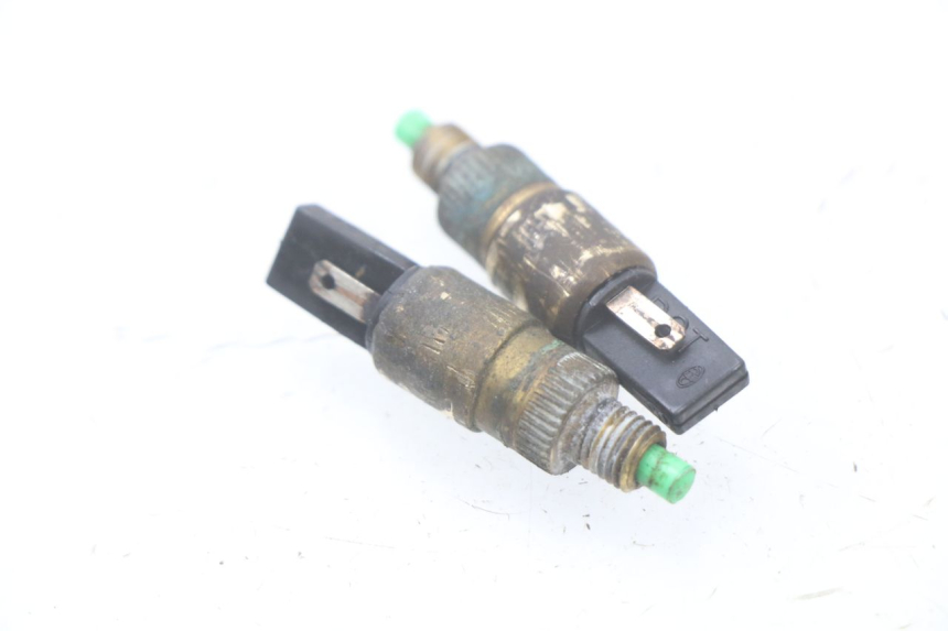 photo de STOP LIGHT SWITCH PIAGGIO BEVERLY 125 (2001 - 2004)