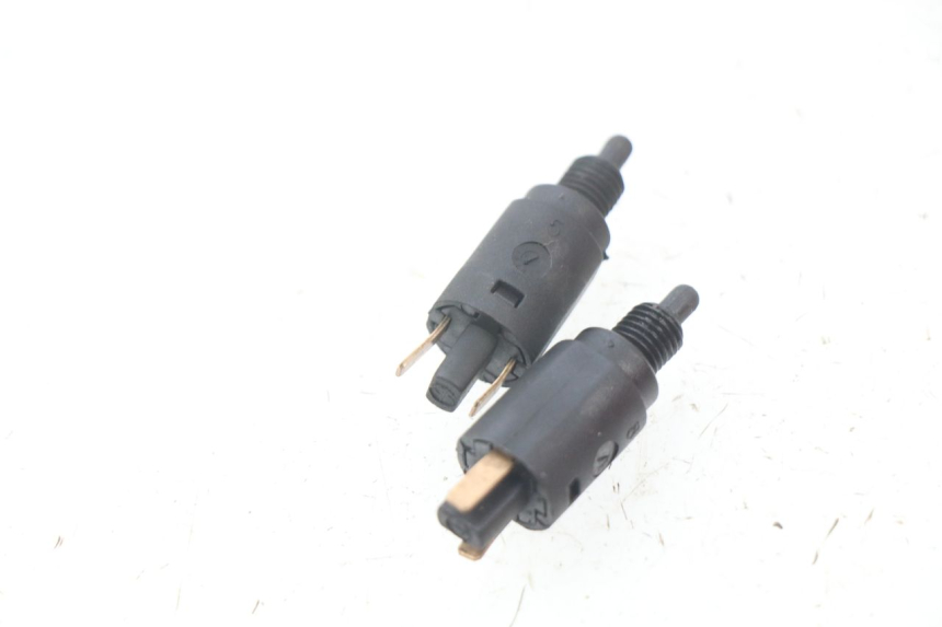 photo de STOP LIGHT SWITCH PIAGGIO BEVERLY 125 (2001 - 2004)