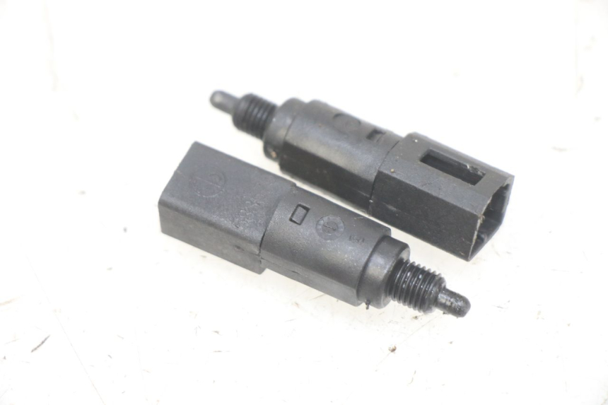 photo de STOP LIGHT SWITCH PIAGGIO FLY 125 (2005 - 2012)