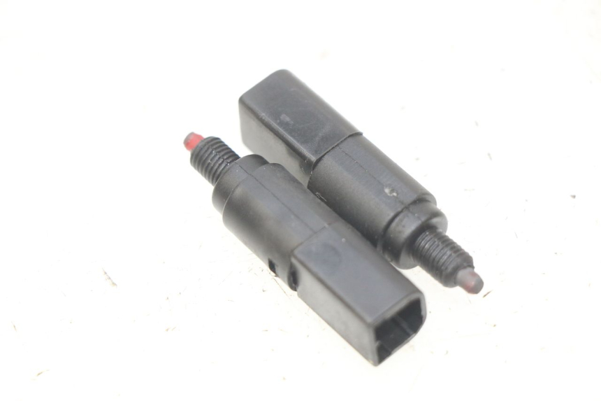 photo de STOP LIGHT SWITCH PIAGGIO FLY 100 (2006 - 2010)