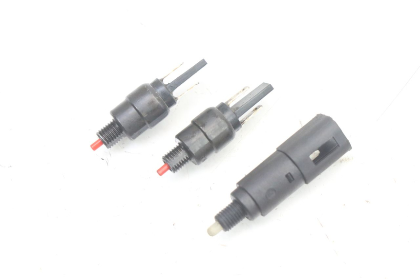 photo de STOP LIGHT SWITCH PIAGGIO MP3 500 (2014 - 2016)