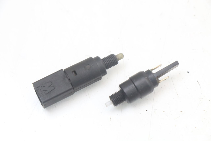 photo de STOP LIGHT SWITCH PIAGGIO MP3 LT 400 (2007 - 2012)