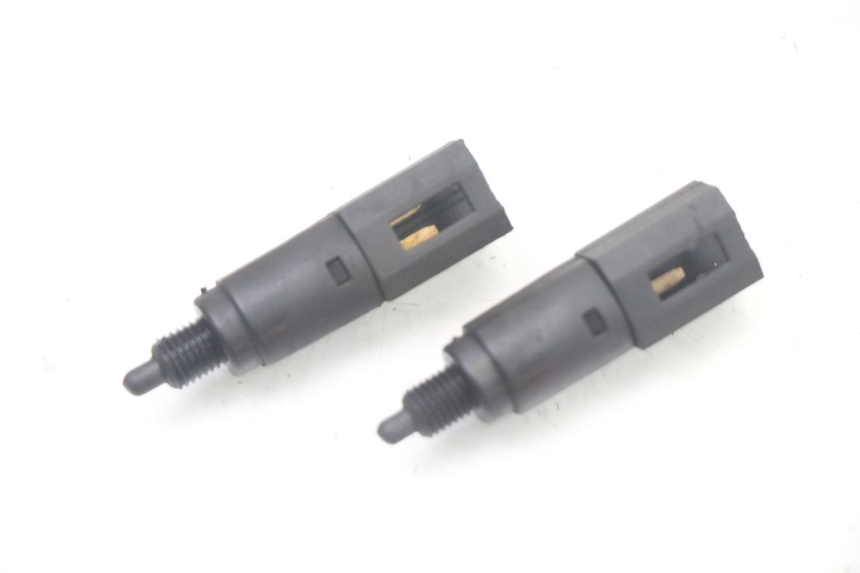 photo de STOP LIGHT SWITCH PIAGGIO VESPA GRANTURISMO 125 (2003 - 2007)