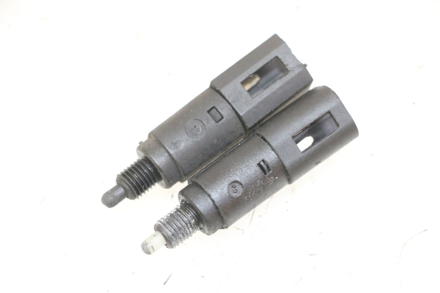 photo de STOP LIGHT SWITCH PIAGGIO VESPA GRANTURISMO 200 (2004 - 2005)