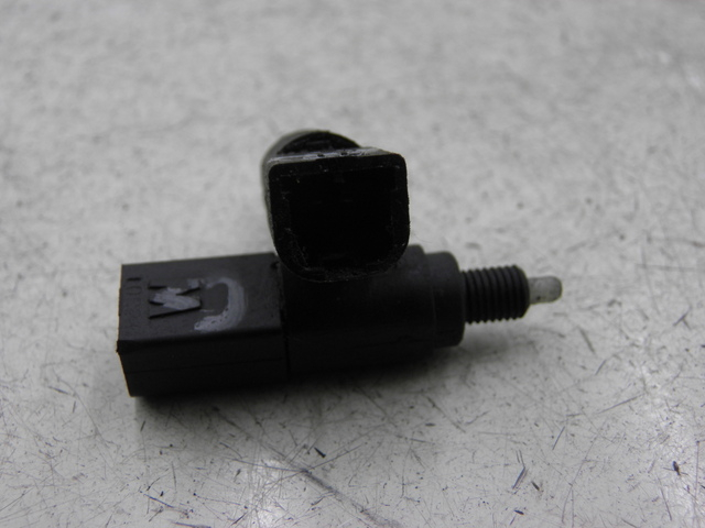 photo de STOP LIGHT SWITCH PIAGGIO X9 EVOLUTION 125 (2003 - 2007)