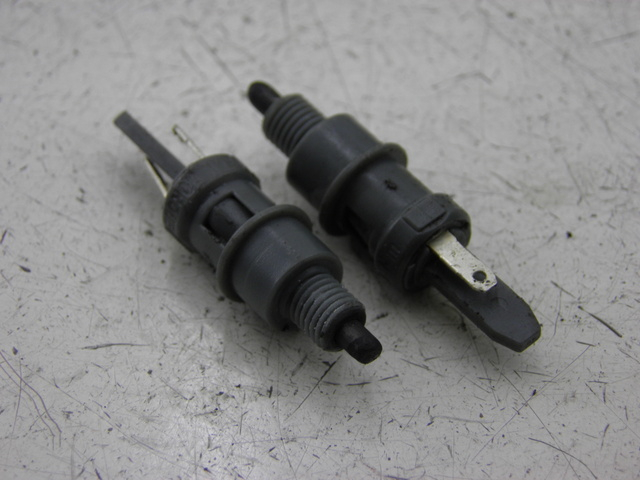 photo de STOP LIGHT SWITCH PIAGGIO ZIP 2T 50 (2009 - 2019)