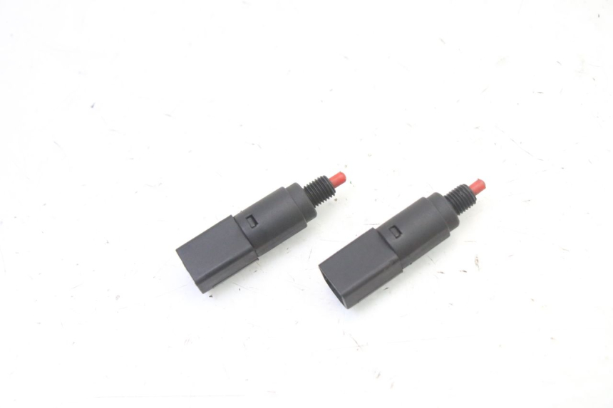 photo de STOP LIGHT SWITCH GILERA RUNNER SL 50 (2006 - 2009)