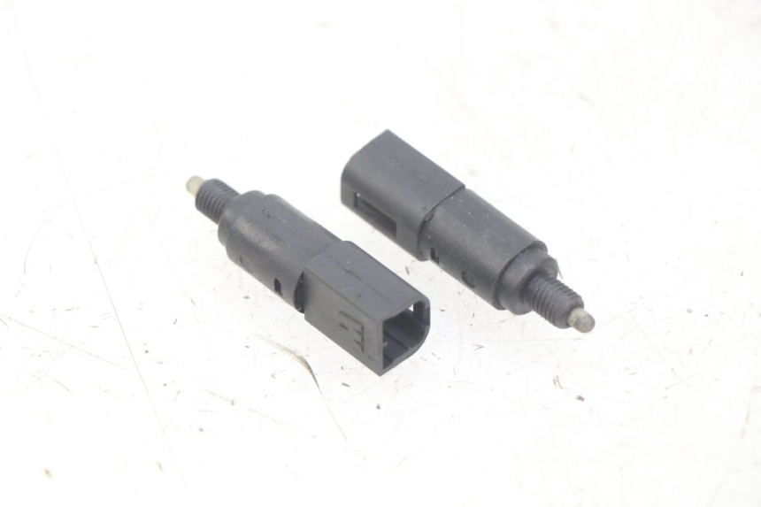 photo de STOP LIGHT SWITCH GILERA RUNNER SP 50 (2009 - 2017)