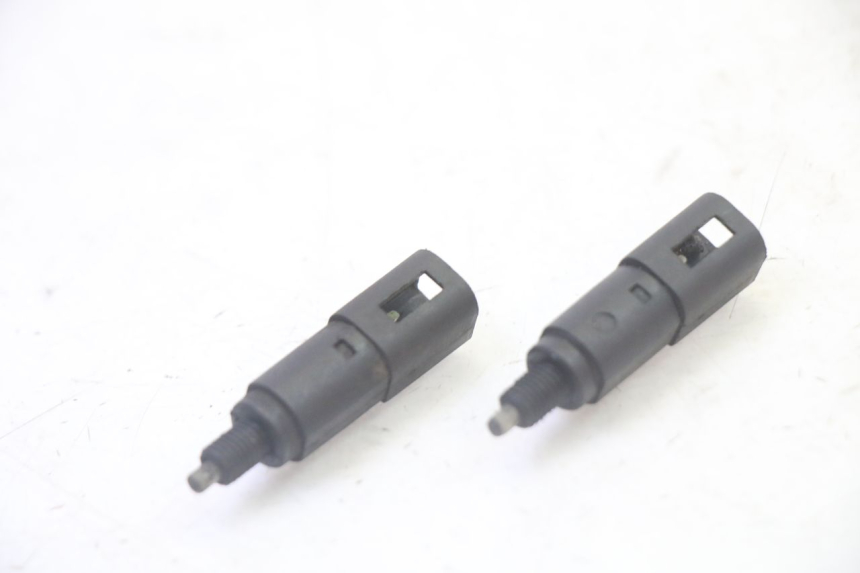 photo de STOP LIGHT SWITCH GILERA RUNNER SP 50 (2009 - 2017)