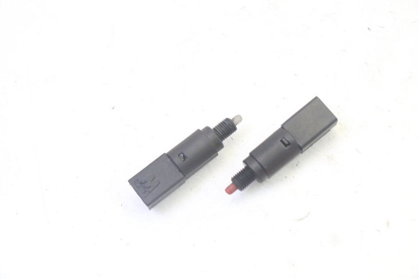 photo de STOP LIGHT SWITCH PIAGGIO VESPA S 2T 50 (2007 - 2014)