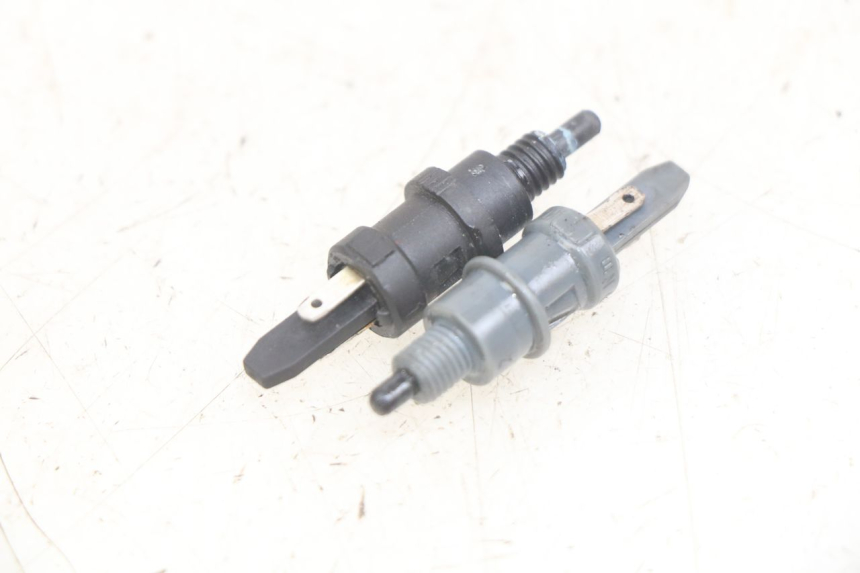 photo de STOP LIGHT SWITCH PEUGEOT VIVACITY NEW 2T 50 (2008 - 2017)